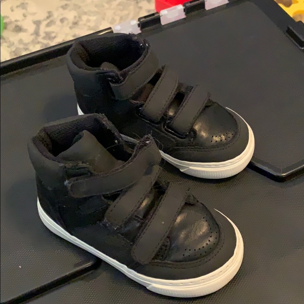 Black Sneakers